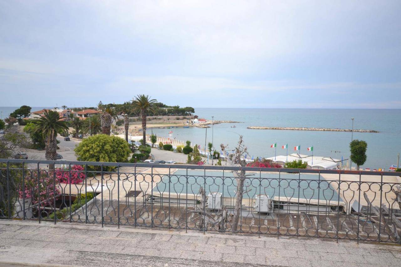 Golden Bay Bed and Breakfast Trani Exteriör bild