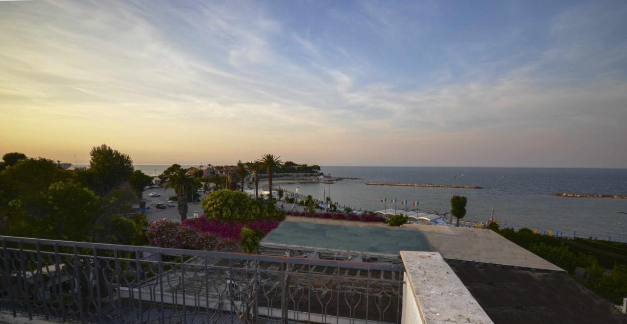 Golden Bay Bed and Breakfast Trani Exteriör bild